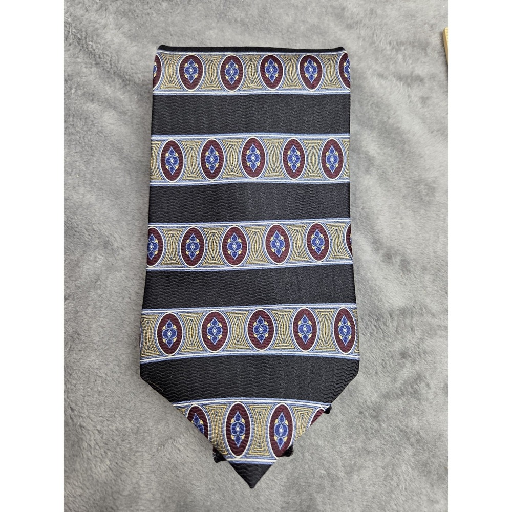 Geoffrey Beene Men's Silk‎ Tie Classic Sophisticated Retro